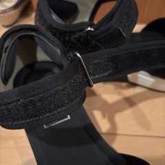 （美品）ブラックグリッター厚底サンダルの画像