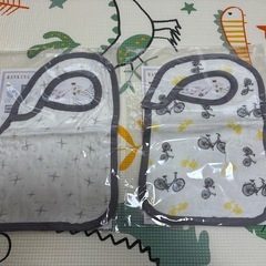 【新品】【未使用】スナップビブ2枚組の画像