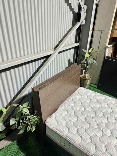 ?激安?❗️配送•設置?❗️♻️処分撤去♻️シングルベッド　フランスベッド　品質がいいGRANZマットレスセット　コンセント付き　ライ