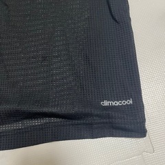 adidas メッシュTシャツの画像