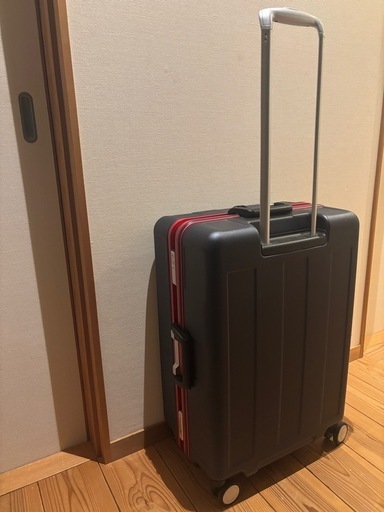 【相談中】キャリーケース　ネイビー&レッド　大きめ