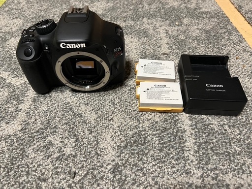 まだあります購入飛ばれました1万ポッキリ！本体のみCanon EOS kiss x4 一眼レフカメラ