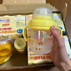 液体ミルク6本入り3パック(アダプター3個
・おまけでストローマグ付き)の画像