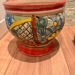 植木鉢2点、鉢カバー3点の画像
