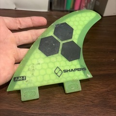 サーフィン　サイドフィンとセンターフィンの画像