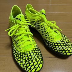 PUMAサッカーシューズ　26cmの画像