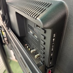 【ジャングルジャングル貝塚店】TV シャープ　2T-C32AC2 2022年製　テレビ　スタンド付き　バラエティ　ドラマ　映画　貝塚　二色浜　クリーニング済みの画像