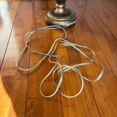 アンティークテーブルランプ(ゴールド)の画像