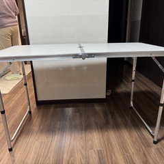 ほぼ新品 アルミ折りたたみテーブル 120×60cmの画像