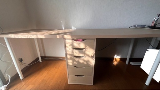 IKEAの人気デスク「LAGKAPTEN / ALEX（幅200cmタイプ）」