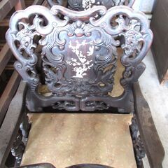 螺鈿細工のテーブル＆ソファーセット。甲賀市引取り限定で差し上げますの画像