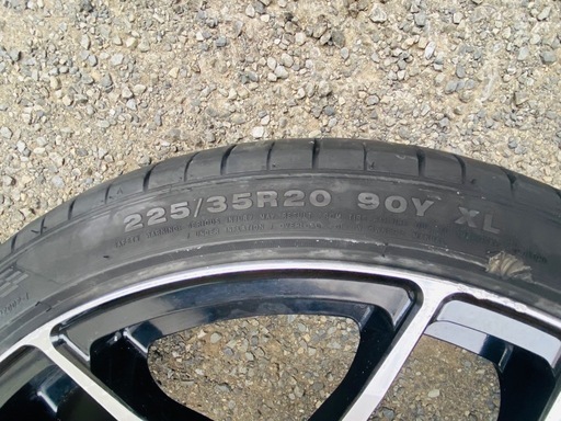 トヨタ KDH タイヤセット サイズ：225/35 R20