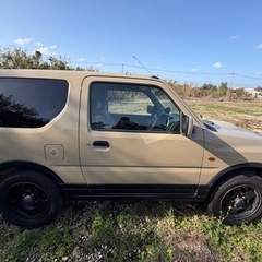 SUZUKI ジムニー 4WDの画像