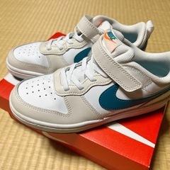 NIKE スニーカー　22cmの画像