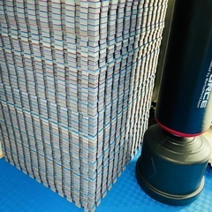 【新品+中古】テコンドー 八角形コート用マット 100枚 青・赤 両面タイプの画像