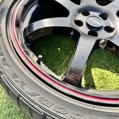 タイヤホイールの画像