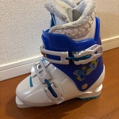 【1回のみ使用】スキーブーツ　21cmの画像