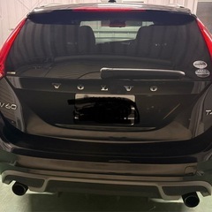 ボルボ V60 T4 Rデザイン 黒革 18インチAW ナビの画像