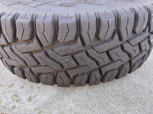 ★美品★メソッドレース　MR305 17×8.5 ±0 オープンカントリーR/T 285/70R17 ホワイトレター