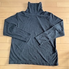 UNIQLO ヒートテックフリースタートルネックTの画像
