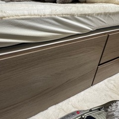 シングルベッド _フレーム_マットレス_布団カバー一式の画像