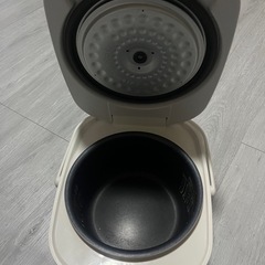 炊飯器の画像