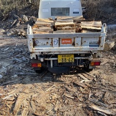 広葉樹薪軽ダンプで 自宅まで配達致します
の画像