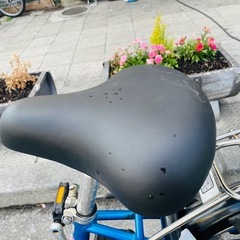 『ＳＡＬＥ　３０％』　電動自転車　ブリヂストン　２６インチ　バッテリー　充電器　付き　青　配達可能の画像