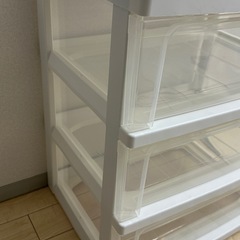 3段引き出しの画像