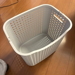 ランドリーバスケット 3段 キャスター スリム メッシュ 大容量 天板 4段 グレーの画像