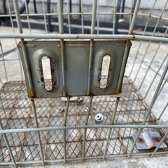 自転車のカゴの画像