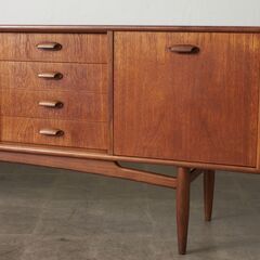 【発送の場合は即購入不可】 G-PLAN ブラジリア サイドボード 英国 ヴィンテージ チーク 飾り棚 カップボード 食器棚 リビングボード ジープラン Brasilia 90896の画像