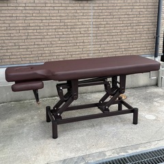 施術用マッサージテーブル
の画像
