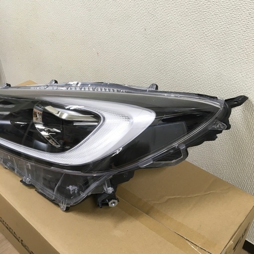 トヨタ  アクアG R SPORTS左ヘッドライト‼️