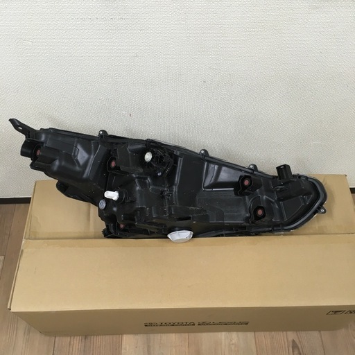 トヨタ  アクアG R SPORTS左ヘッドライト‼️