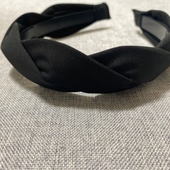 クロスデザインカチューシャの画像