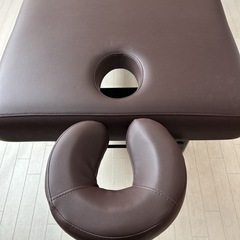 手動昇降施術ベッドの画像