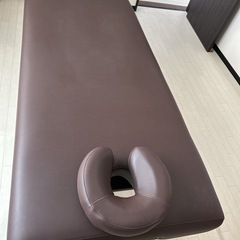 手動昇降施術ベッドの画像