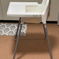 ベビーチェア／ハイチェア　ベルト無し　シンプル白の画像