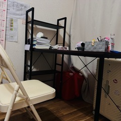 現在、取引中です。ご了承ください。
【無料】パソコンデスク（幅114cm）＋白いチェアの画像