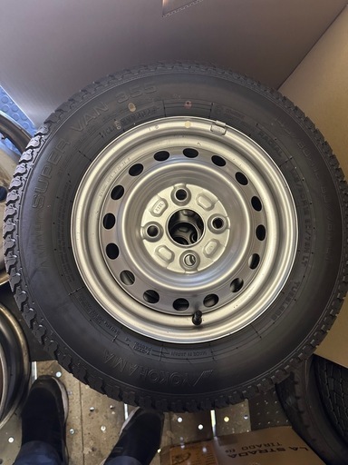 ダイハツ新車軽バン純正タイヤホイールセット