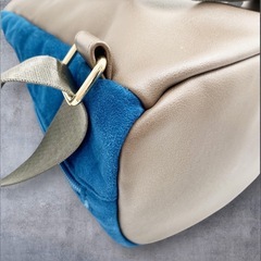 【美品】COOCOクーコ スエード風生地 センタータック リュック ターコイズの画像