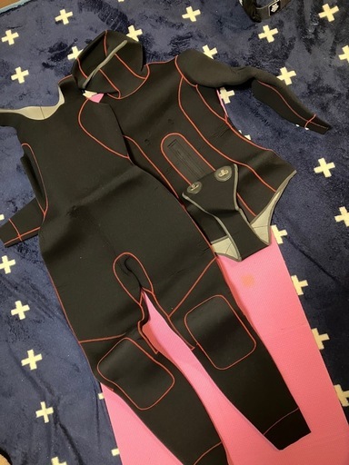 新品、未使用ウエットスーツ