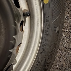 145/80R12 イボ有スタッドレス　1本の画像