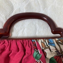 ハンドメイド:花柄＆赤系ハンドバッグ:グラニーバッグ:和夫婦バッグ:昭和レトロ:和装バッグの画像