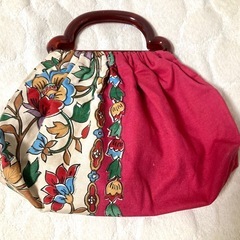 ハンドメイド:花柄＆赤系ハンドバッグ:グラニーバッグ:和夫婦バッグ:昭和レトロ:和装バッグの画像