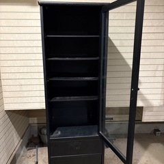 食器棚　　黒　木製の画像