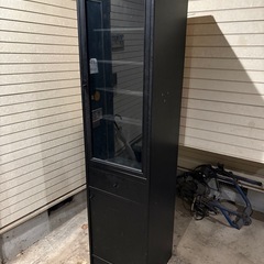 食器棚　　黒　木製の画像