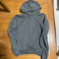 UNIQLO トレーナーの画像