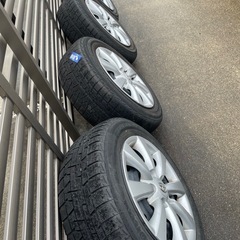 スタッドレスタイヤ＋ホイールの画像